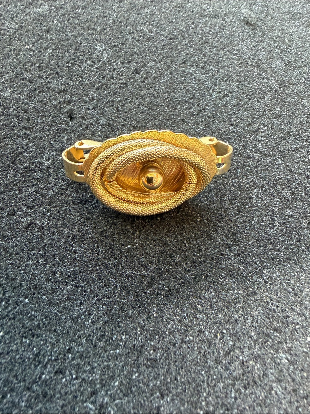 Vintage Gold Tone Scarf Clip Collapsible Lever Structure